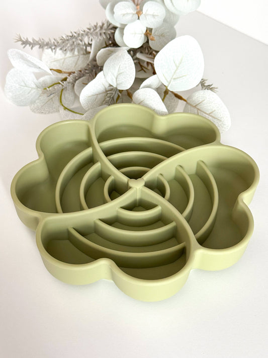 🐶🐱 Tapis de léchage (gamelle) "FLEUR A COEUR"