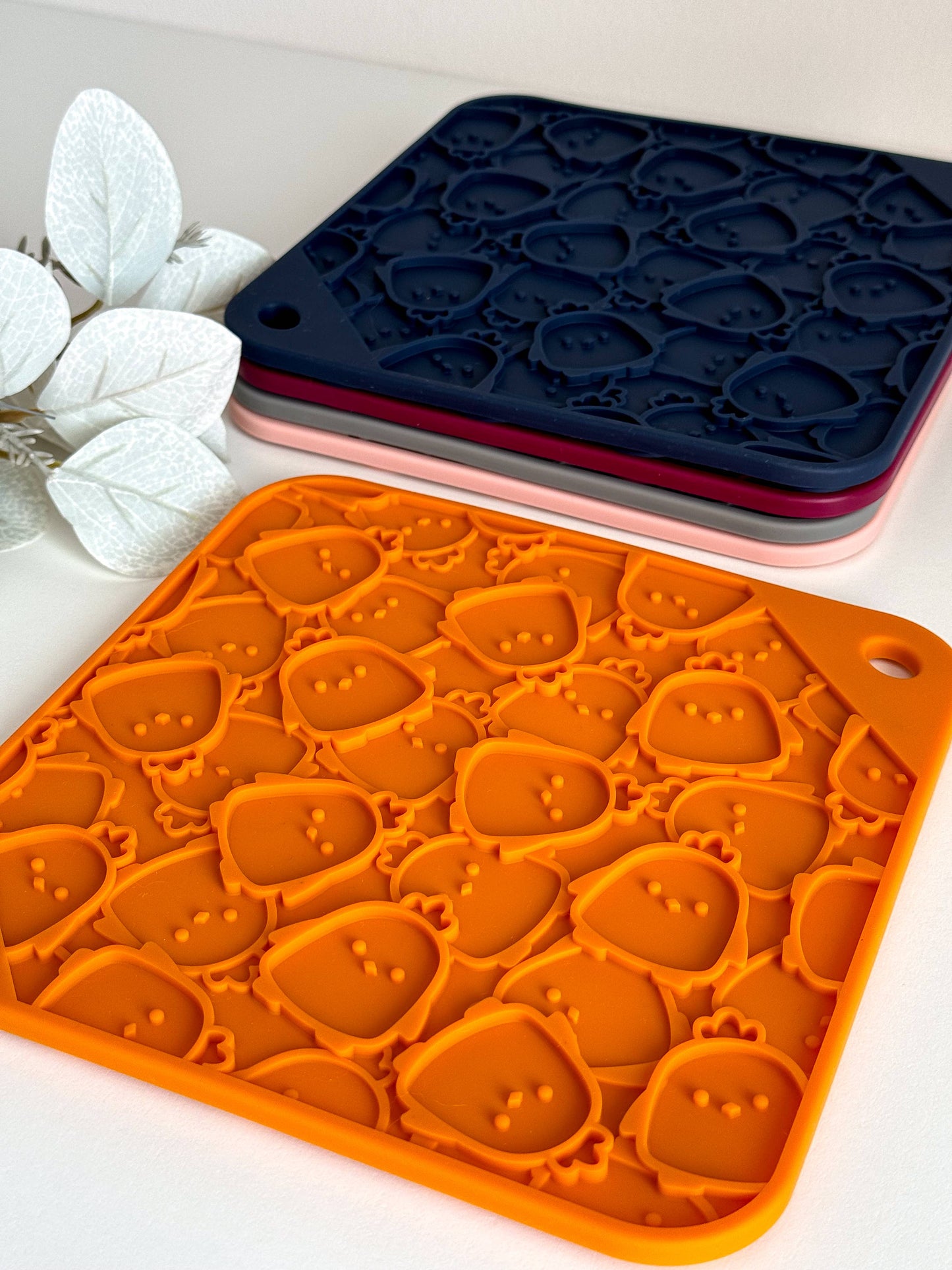🐶🐱 Tapis de léchage pour chiens et chats "Chicken Party"
