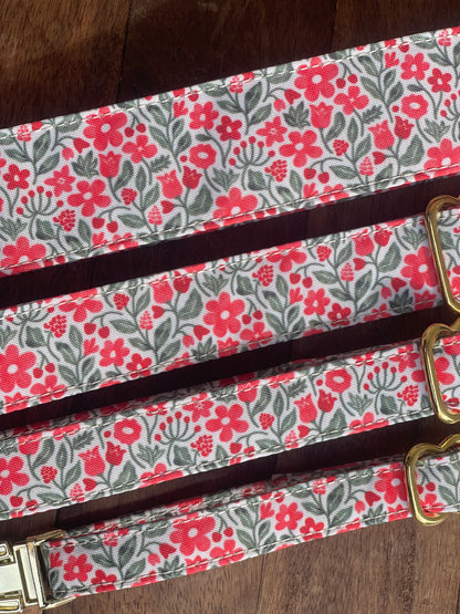 🐶 Collier "RED FLOWERS"